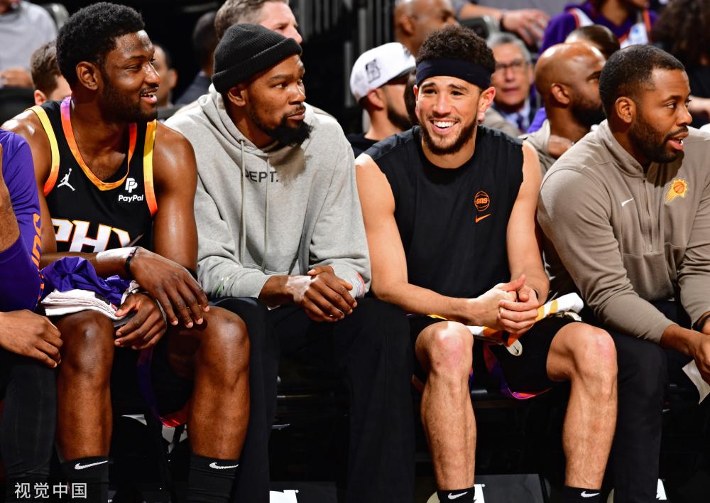 阵容奠定了 阵容奠定了