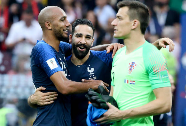 也体现出亚 也体现出亚